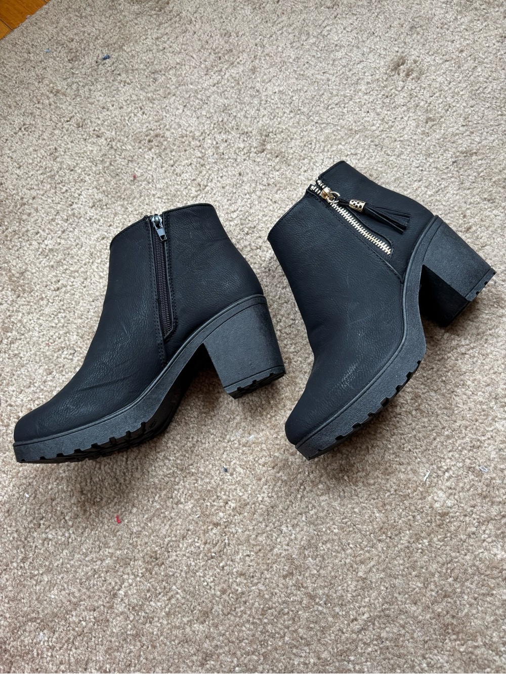 Fringe Trim Block Heel Chelsea Boots